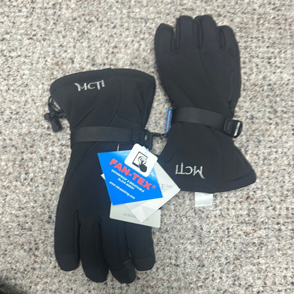MCTI Black Winter Gloves